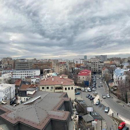 Stunning Views - Top Location - Netflix + Balcony Bucharest Exterior photo